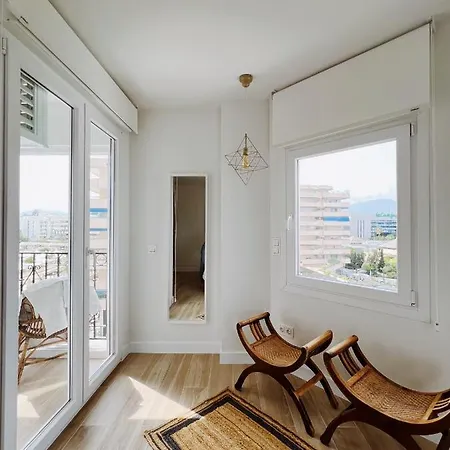 Modern New Apartment, Sea View And Private Parking *