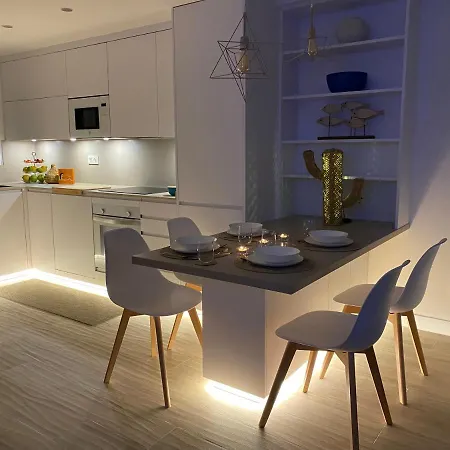 Apartment Modern New Apartment, Sea View And Private Parking *