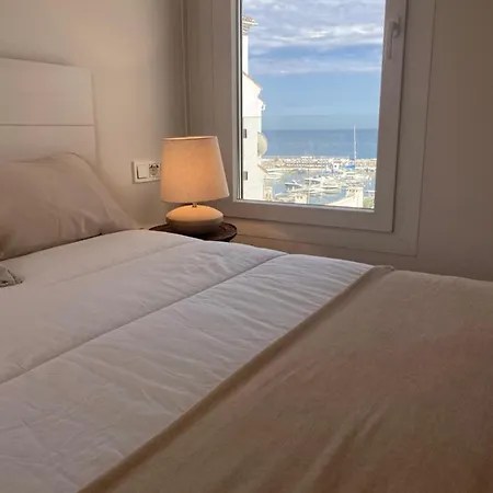 Modern New Apartment, Sea View And Private Parking Marbella