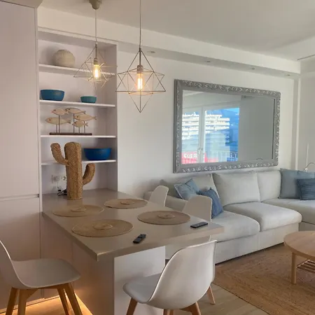 Apartment Modern New Apartment, Sea View And Private Parking *
